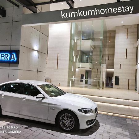 Kumkum Homestay Studio Nusajaya  Kültér fotó
