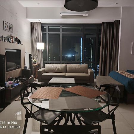 Kumkum Homestay Studio Nusajaya  Kültér fotó